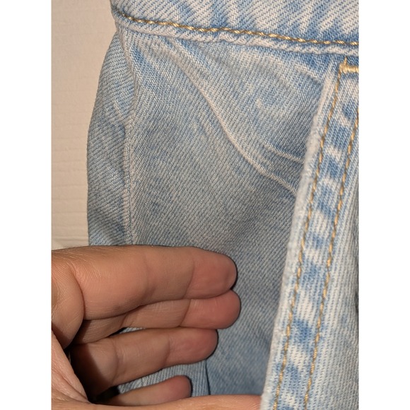 American Eagle Light Wash Denim Mini Skirt Size 6 High Waisted  Pockets - Picture 5 of 7